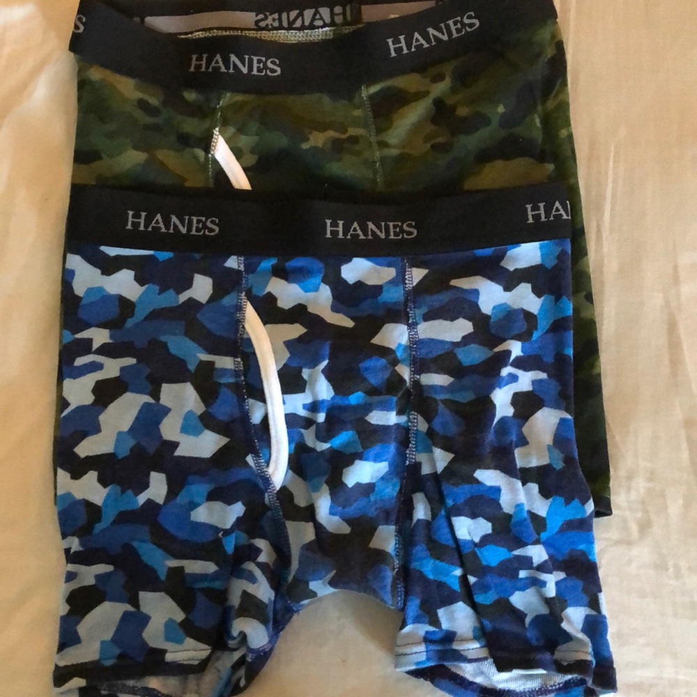 Youth Camo Hanes Underwear. UNUSED (L)